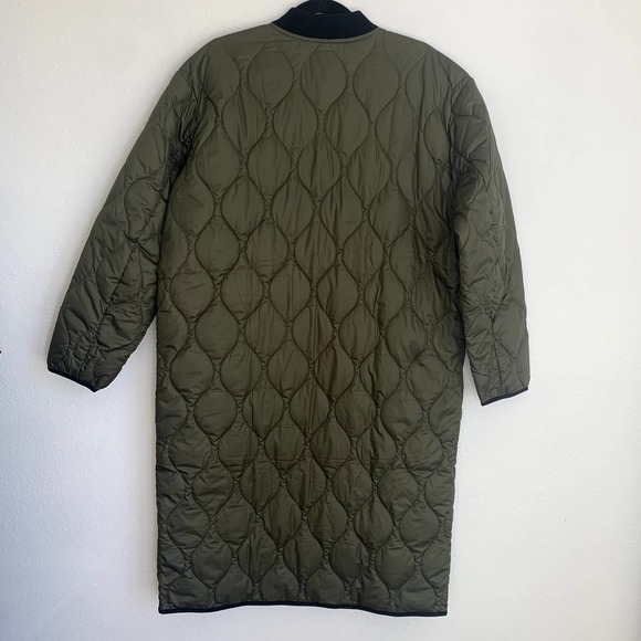 Everlane The ReNew Long Liner in Kalamata Green - Picture 5 of 13